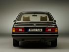 BMW 7 seeria 732i, 1979 - 1982